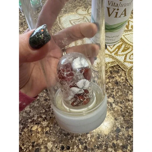 VitaJuwel Via Gemwater Bottle with‎ Natural Gemstones Infusion - Picture 4 of 15